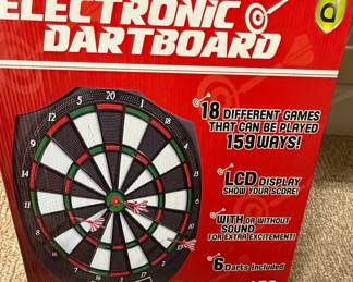 Electronic Dartboard Style Set
