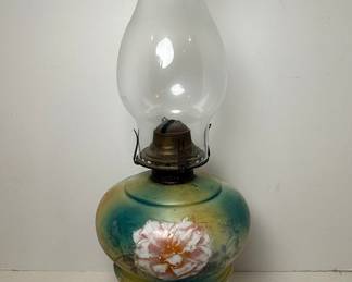 Floral Gone With The Wind Style Oil Lamp