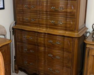 French Provincial Chest of drawers