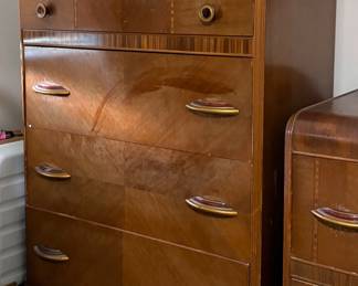 Vintage Art Deco Chest of Drawers