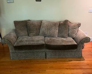 T39 - Free Loveseat. Has cat scratches. Bring help to move. 96" x 39" x 30"T, floor to seat 19".
