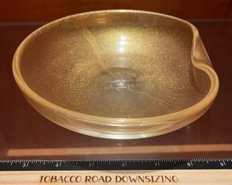 T71 - $65. Elsa Peretti for Tiffany & Co. Gold Leaf Thumbprint Bowl. Measures 7.75” x 2” tall.
