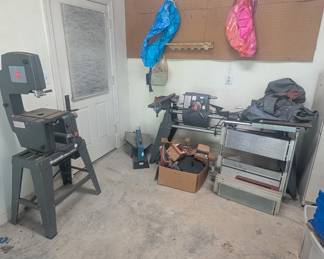 T118 - $150. Shop Smith Lathe model 555483 and Power Station model 555422 with extra parts. Please have help to move.