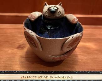 T30 - $20. Folk Art Cat Pottery, signed ML. Measures 4.5" x 4.5" Tall. Excellent condition.