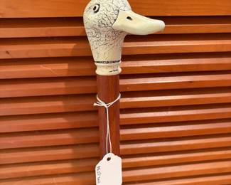 T16 - $30. Duck Head Cane, Made in England. Measures 35.25" tall. Excellent condition.