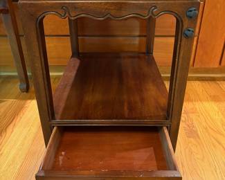 T8 - $75. Henredon Rectangular Side Table with Single Drawer. Measures 18" x 26" x 25.25" tall. Structurally sound, but significant wear on top.