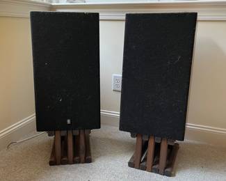 T97 - $300. Pair of vintage Yamaha wood speakers, model NS-690 II. 14" x 12" x 33"T. Overall good condition, 1 top has sun fading and staining as shown in photos, pet hair on surface.