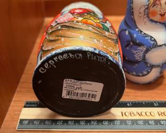 T73 - $30. Russian Christmas Nesting Dolls Matryoshka Santa Claus Snowman 5-pc Signed Set. Measures 5” tall.