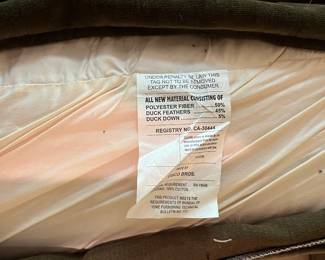 T39 - Free Loveseat. Has cat scratches. Bring help to move. 96" x 39" x 30"T, floor to seat 19".