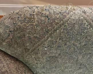 T39 - Free Loveseat. Has cat scratches. Bring help to move. 96" x 39" x 30"T, floor to seat 19".