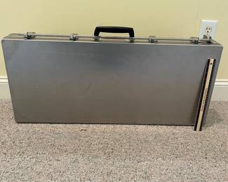 T91 - $165. Orvis Airline Travel Aluminum Double Rifle Shotgun Multi Pistol Gun Case. Measures 32” x 4” x 15” tall.