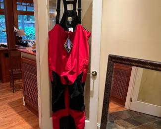 T125 - $140. Cabela’s Cabela's Guidewear Waterproof Bib/salopette Rain Pants with Adjustable Suspenders. Size XXXL. New with Tags.