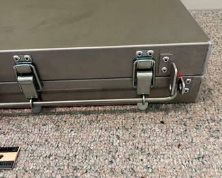 T91 - $165. Orvis Airline Travel Aluminum Double Rifle Shotgun Multi Pistol Gun Case. Measures 32” x 4” x 15” tall.