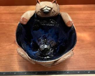 T30 - $20. Folk Art Cat Pottery, signed ML. Measures 4.5" x 4.5" Tall. Excellent condition.
