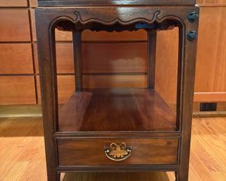 T8 - $75. Henredon Rectangular Side Table with Single Drawer. Measures 18" x 26" x 25.25" tall. Structurally sound, but significant wear on top.