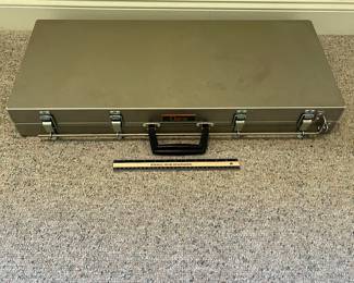 T91 - $165. Orvis Airline Travel Aluminum Double Rifle Shotgun Multi Pistol Gun Case. Measures 32” x 4” x 15” tall.