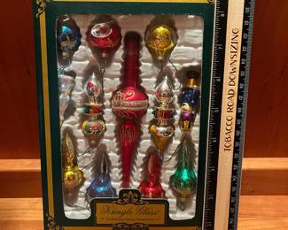 T74 - $20. Box of 12 Vintage Kurt Adler Petite Kringle Glass Traditional Glass Ornaments.
