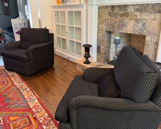 PR. CLUB CHAIRS