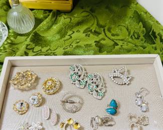 Jewelry! Brooches, Necklaces, Rings, Bracelets, Watches