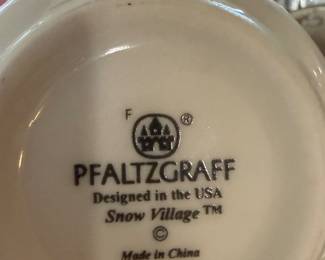 Pfaltzgraff Snow Village Dinnerwear Set