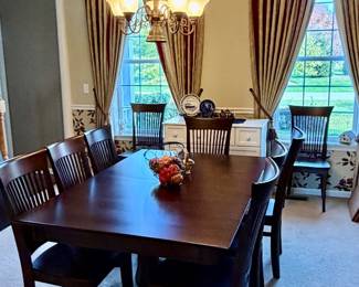 Canadel Dining Set
