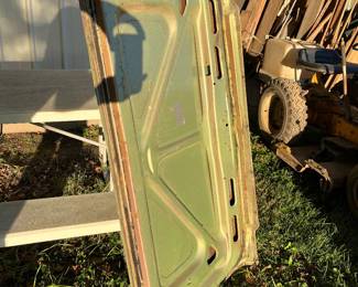 Nice 1967 or 1968??? Mustang deck lid. No rust