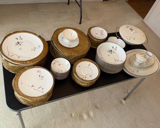 Full set Rosenthal Japanese Quince