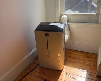 12,000 BTU portable air conditioner