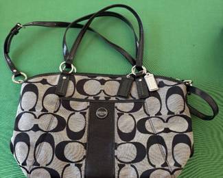 Beautiful Coach Tote. Excellent condition