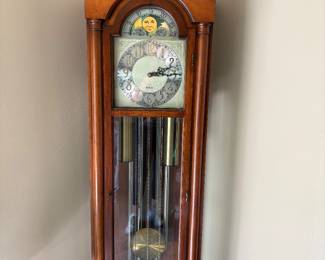 Beautiful Seth Thomas Grandfather clock in excellent condition