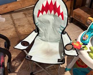 Children's shark folding chair