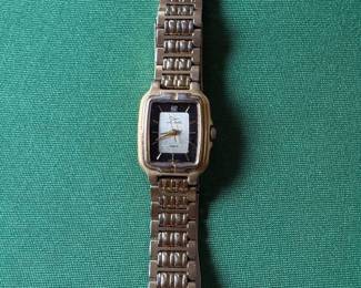 Vintage Oscar De La Renta women's watch