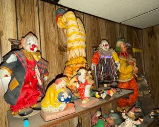 More scary clowns