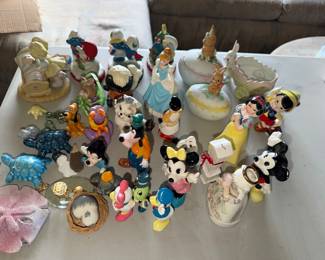 Jiminy, Minnie Mouse and Dumbo