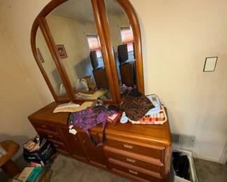 Thomasville Bedroom furniture