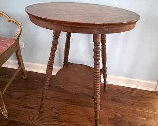 spindle leg table