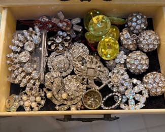 vintage buttons