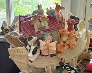 FF China Noah's Ark Musical Figurine "Rain Rain Go Away"