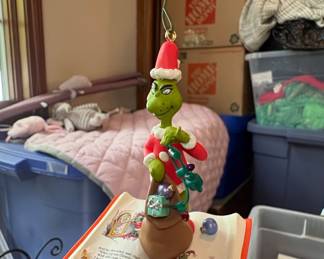 Hallmark Keepsake Dr. Seuss "What A Grinchy Trick!" Ornament 2001