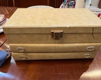 Vintage Lady Buxton Jewelry Box