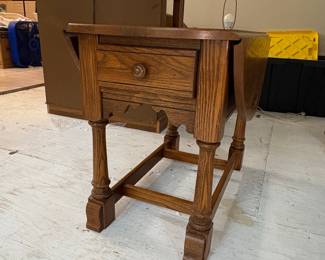 Ethan Allen Oak Drop-Leaf End Table