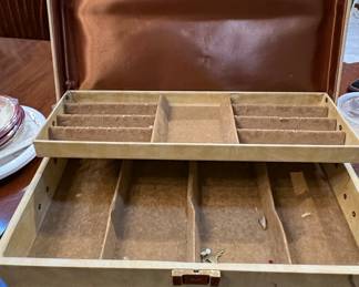 Vintage Lady Buxton Jewelry Box