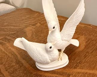 Freeman for GG George Fine Bone China Dove Figurine