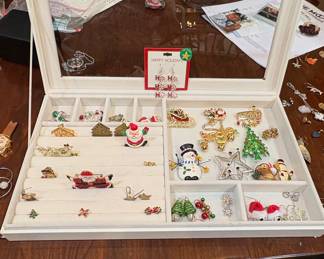 Collection of Vintage Christmas Holiday Costume Jewelry