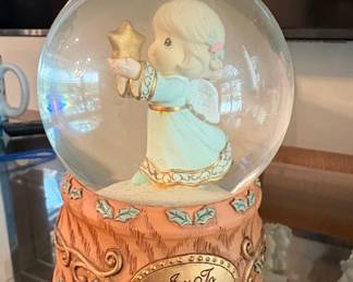 Precious Moments Joy To The World Snow Globe