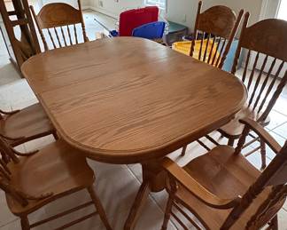 Intercon Furniture Classic Oak Dining Set