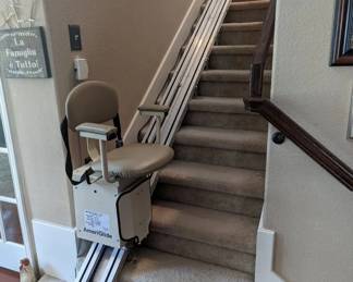 Ameriglide AC Rubex - AG1AC Stair Chair Lift (yes, it DOES come all the way down the track!)