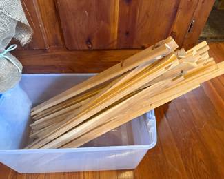 Canvas stretchers