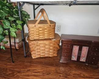 baskets, jewelry storage