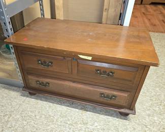 Vintage Lane chest